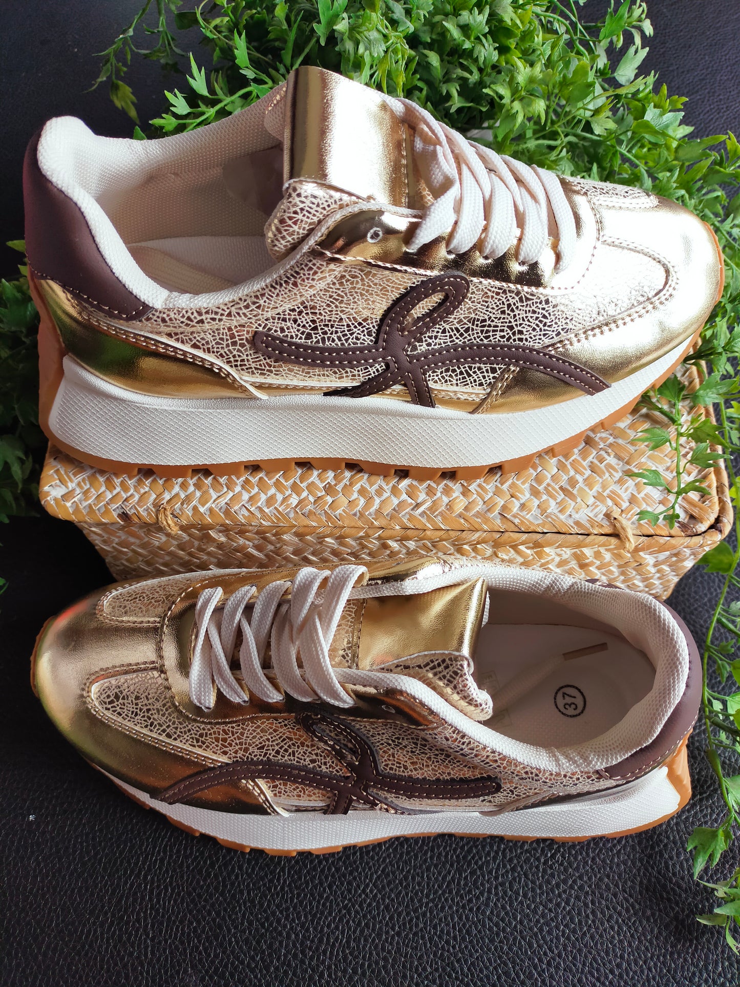 SNEACKERS DORÉ