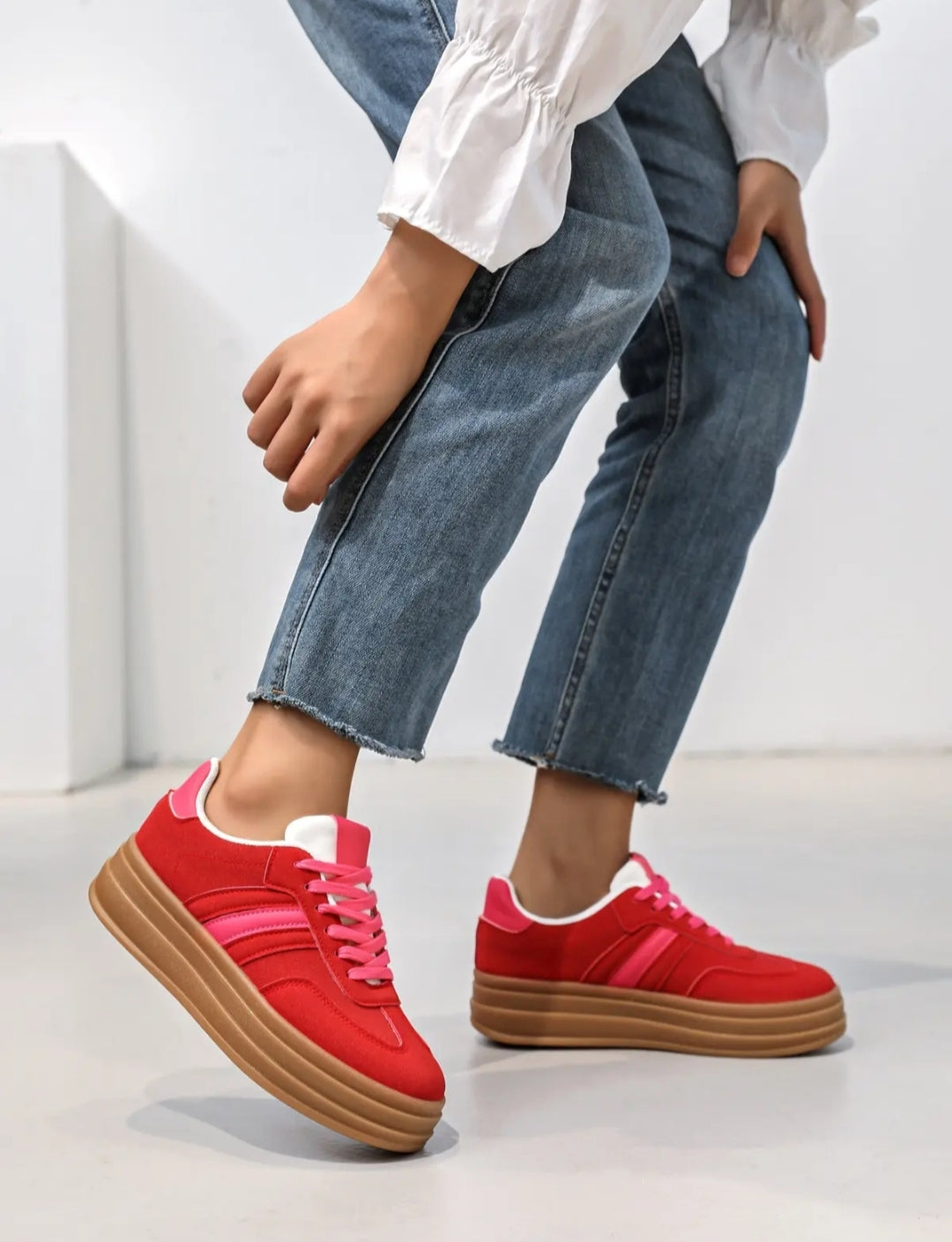 SNEAKERS ROUGE