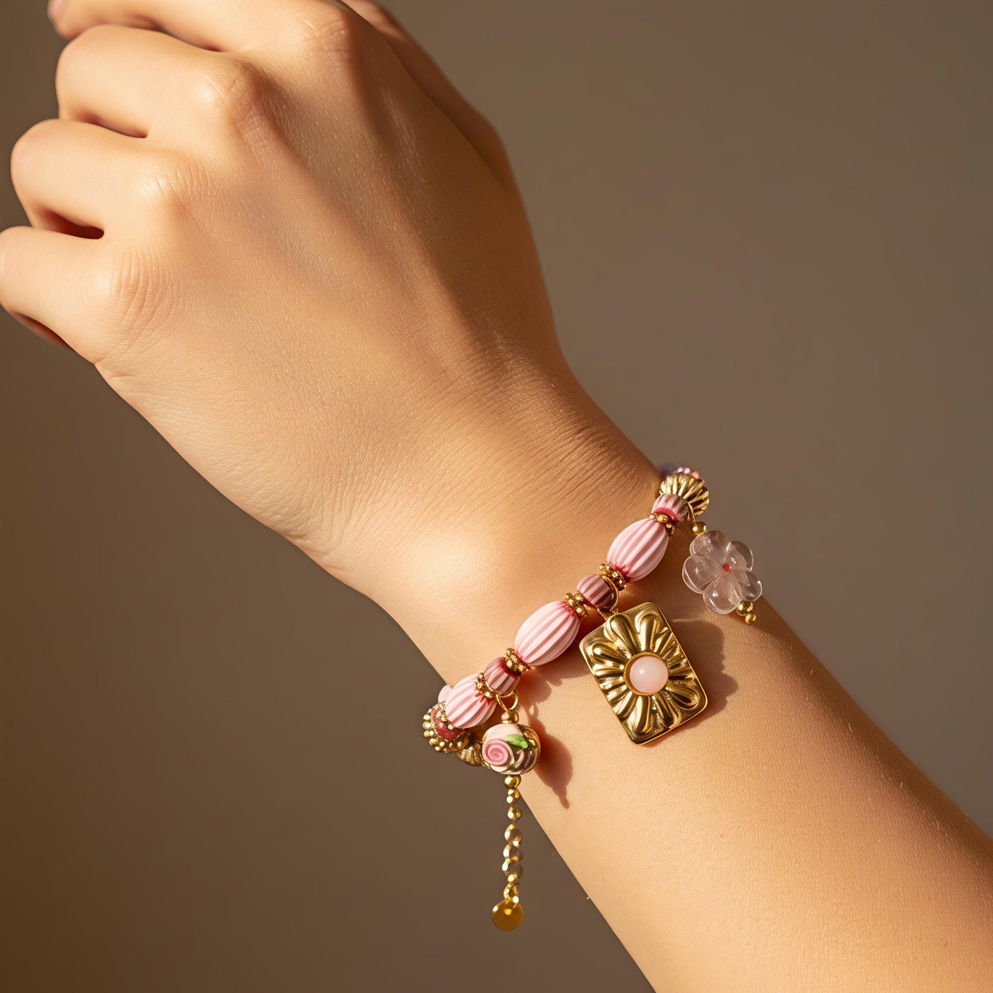 BRACELET