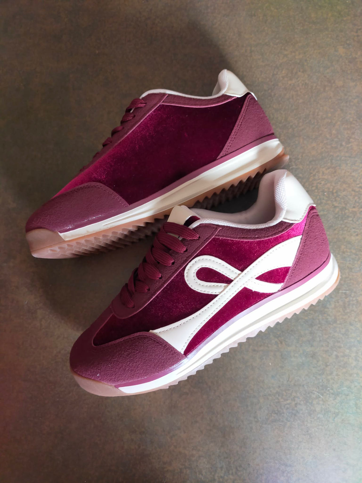 BASKETS BORDEAUX