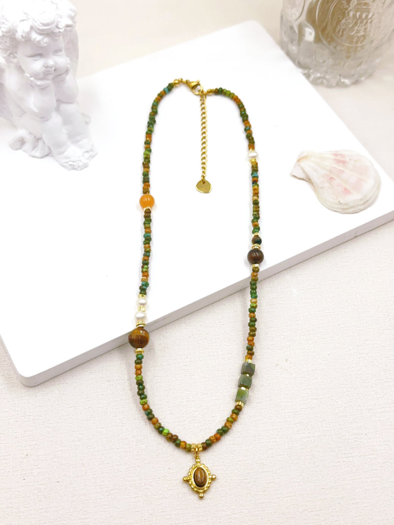 COLLIER