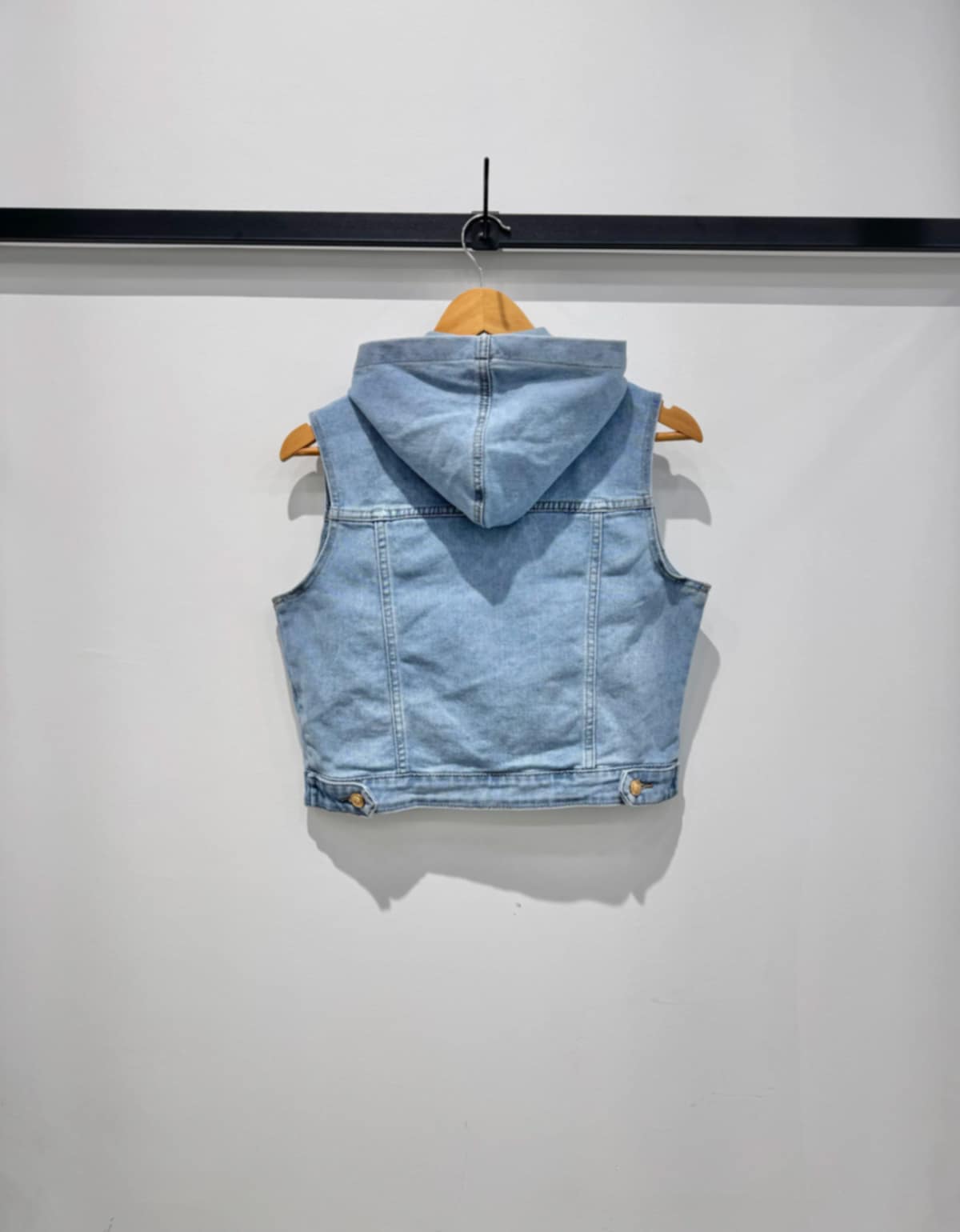 VESTE JESSY en jeans s/manches à capuche