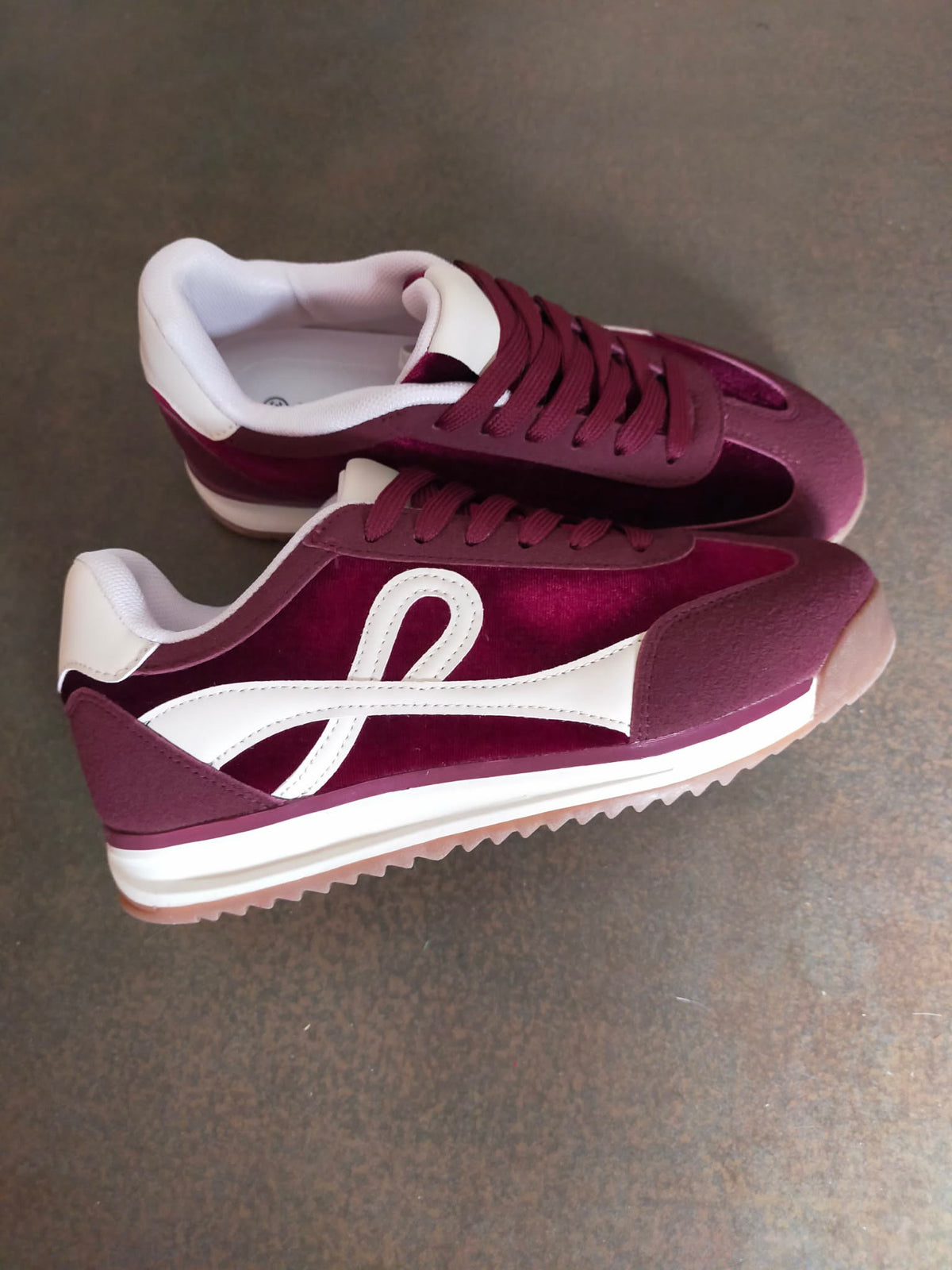 BASKETS BORDEAUX